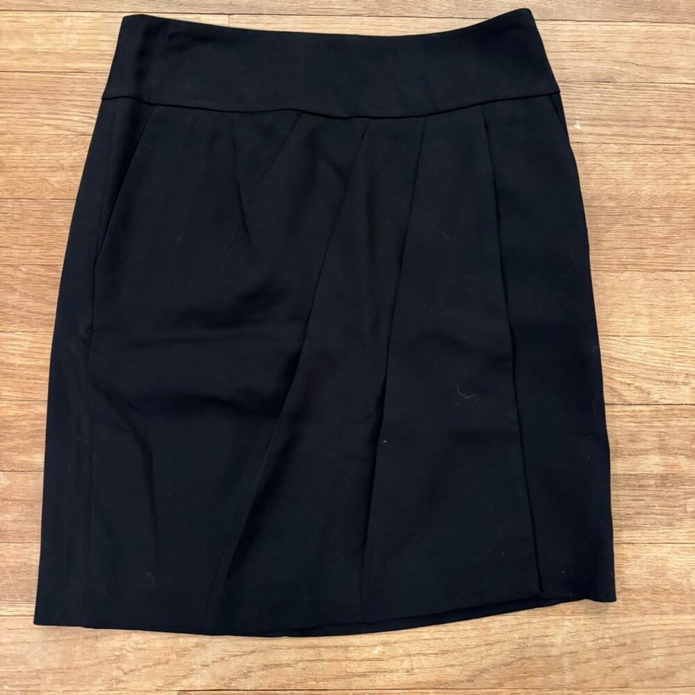 Banana Republic black faux wrap knee length pencil skirt size 2
b43